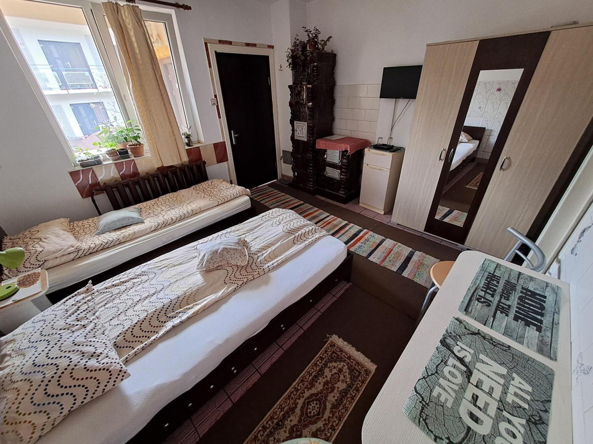 Casa Marvik Διαμέρισμα Oradea Δωμάτιο φωτογραφία